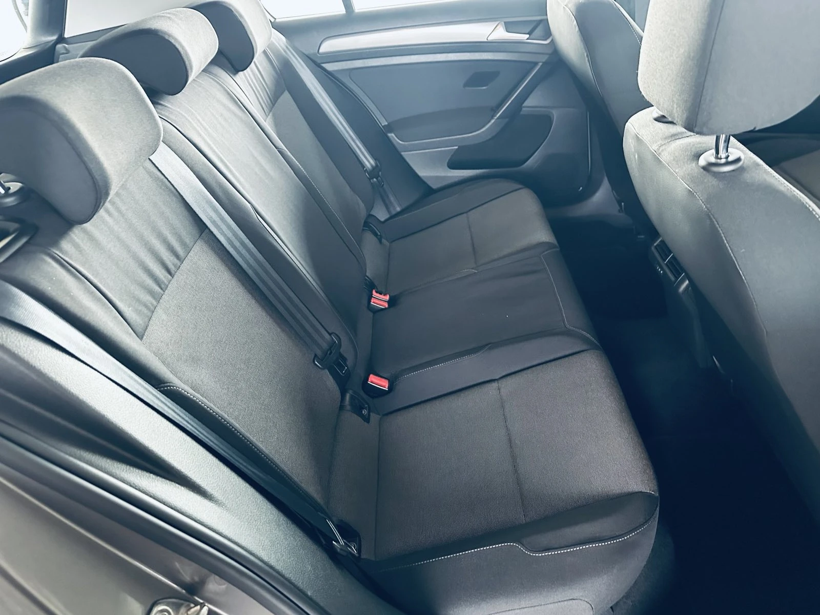 VW Golf 1.4TGI | Mobile.bg   14