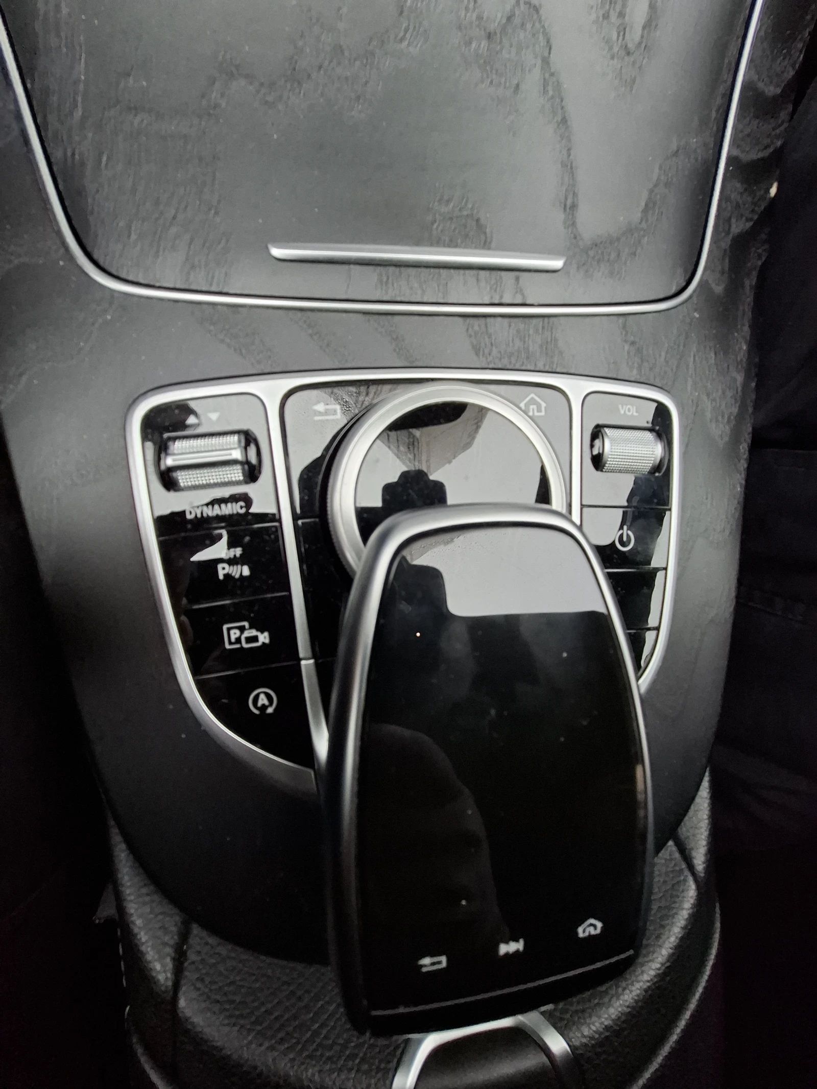 Mercedes-Benz E 220 AMG - изображение 10