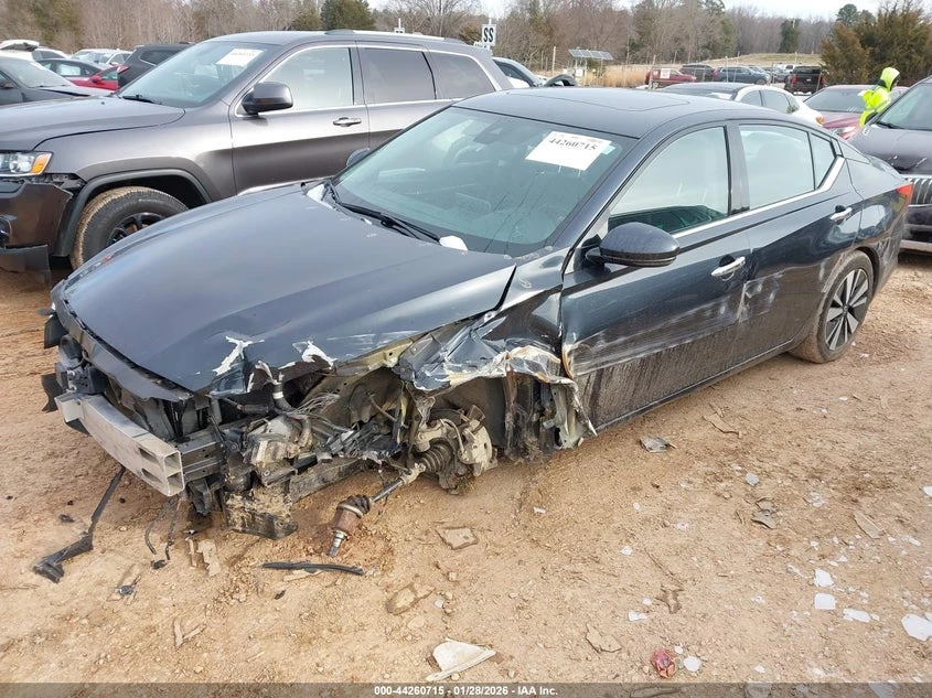 Nissan Altima 2.5L I-4 DI, DOHC, VVT, 182HP All Wheel Drive, снимка 2 - Автомобили и джипове - 53976033