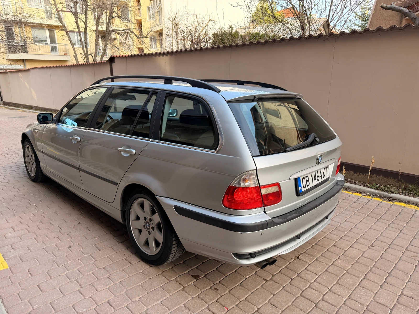 BMW 320, снимка 6 - Автомобили и джипове - 54056119
