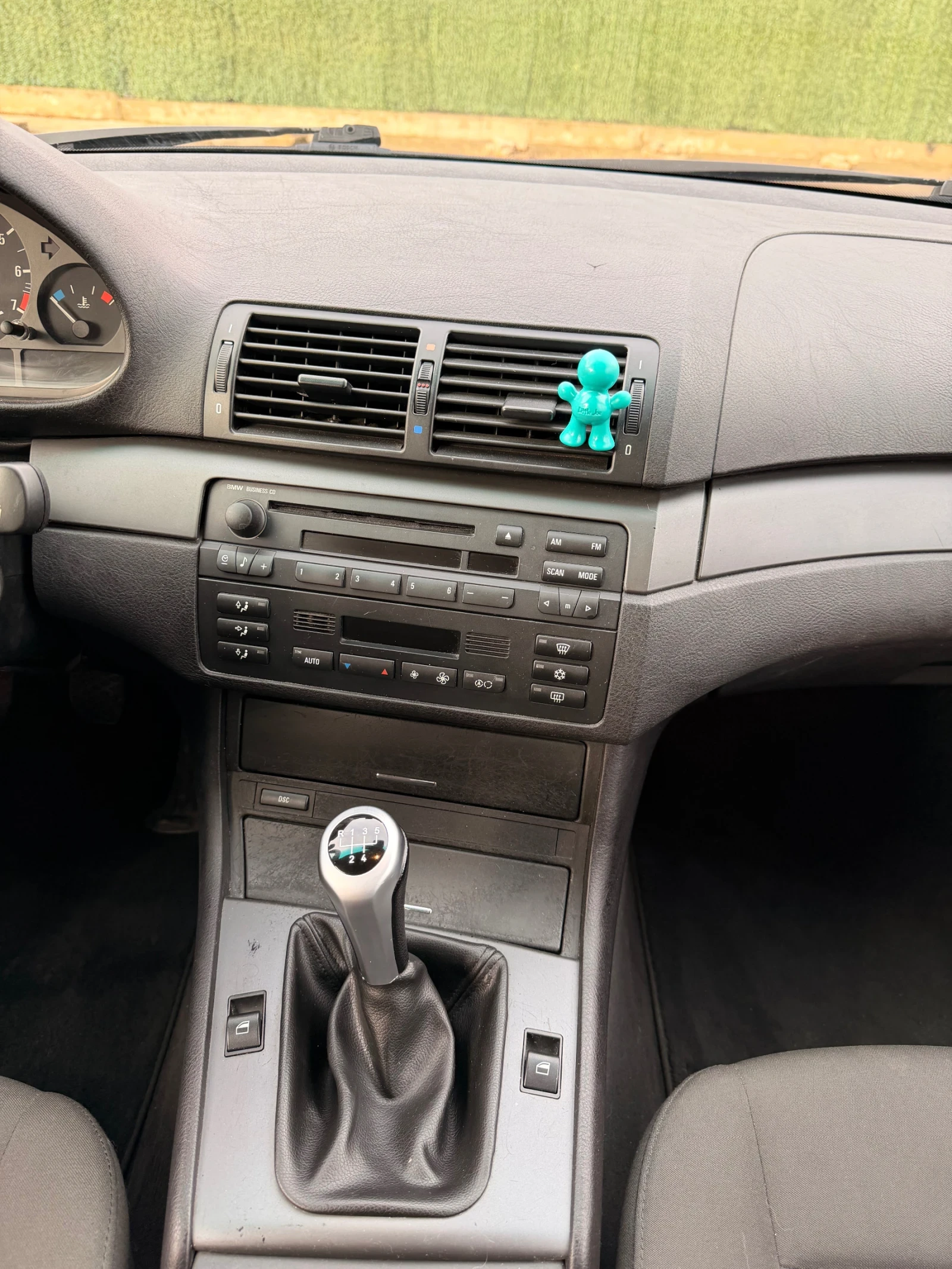 BMW 320, снимка 14 - Автомобили и джипове - 54056119