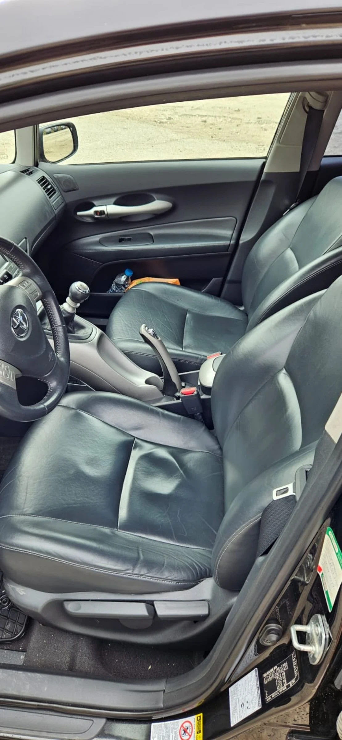 Toyota Auris Keyless, клима, подгрев, снимка 11 - Автомобили и джипове - 54150664