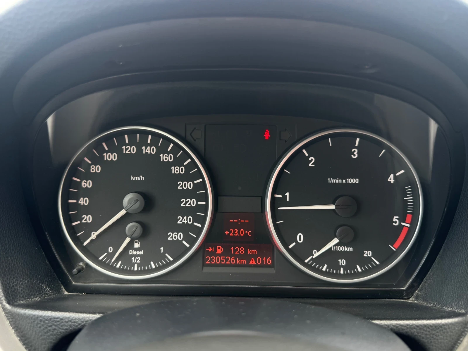 BMW 320 163к.с. Италия , снимка 14 - Автомобили и джипове - 54408174