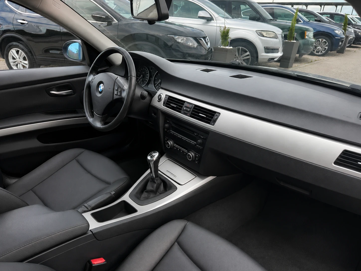 BMW 320 163к.с. Италия , снимка 11 - Автомобили и джипове - 54408174