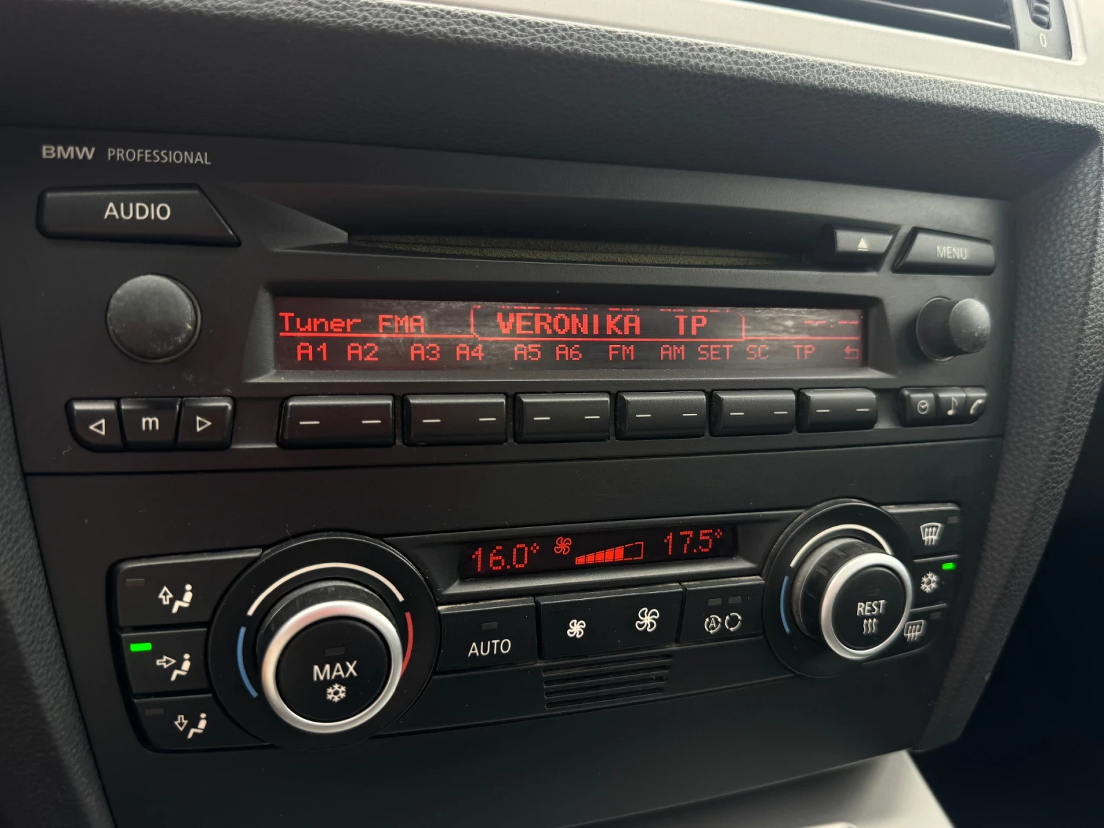 BMW 320 163к.с. Италия , снимка 13 - Автомобили и джипове - 54408174