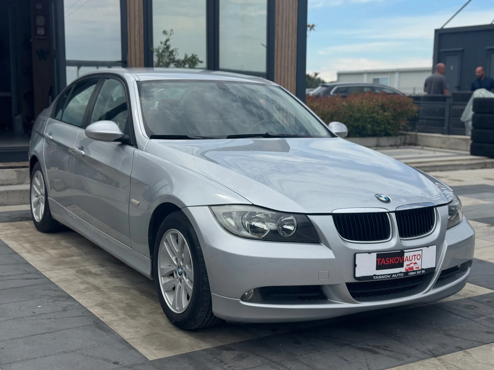BMW 320 163к.с. Италия , снимка 3 - Автомобили и джипове - 54408174