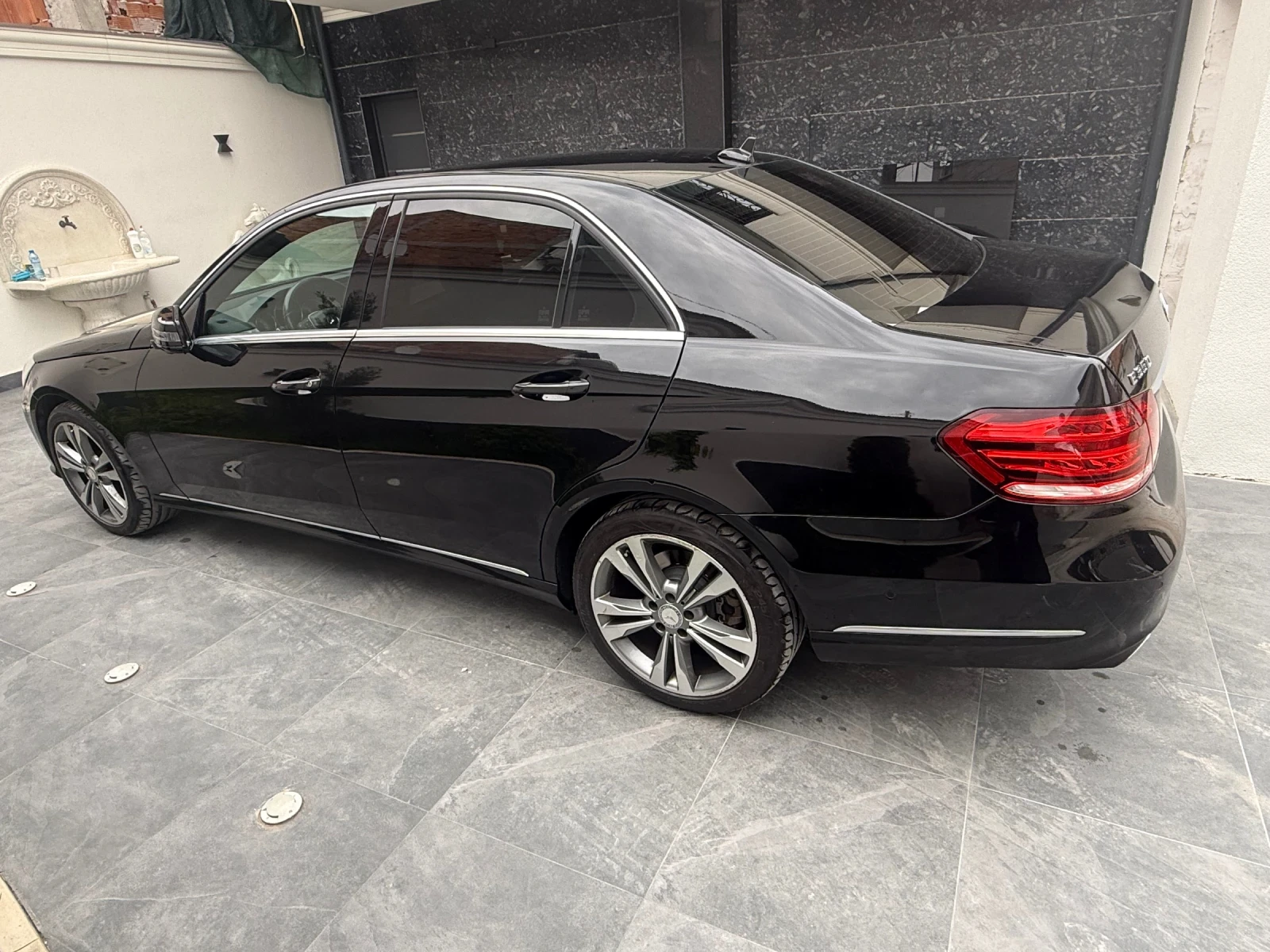 Mercedes-Benz E 350, снимка 3 - Автомобили и джипове - 54595751
