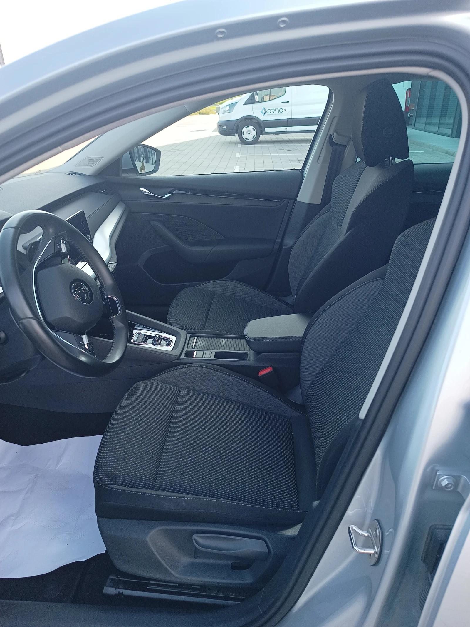 Skoda Octavia, снимка 9 - Автомобили и джипове - 54633686
