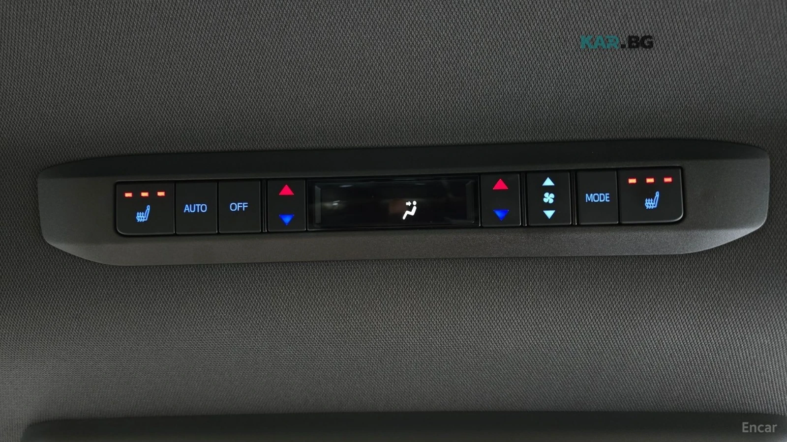 Toyota Sienna 2.5 HYBRID/HUD/360/ПОДГРЕВ/ОБДУХВАНЕ/TV, снимка 15 - Автомобили и джипове - 54902432