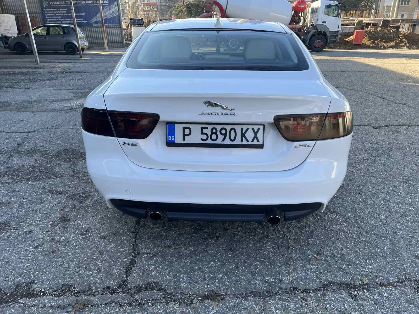 Jaguar XE, снимка 4 - Автомобили и джипове - 54904054