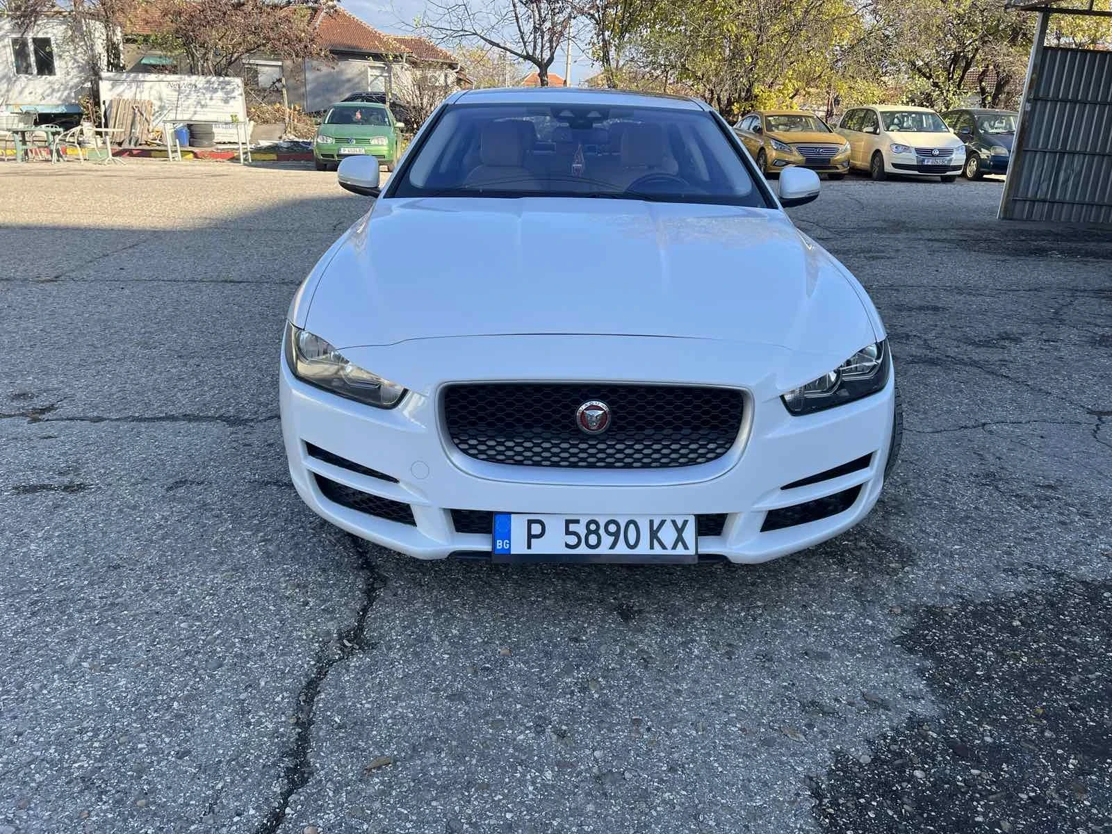 Jaguar XE, снимка 2 - Автомобили и джипове - 54904054