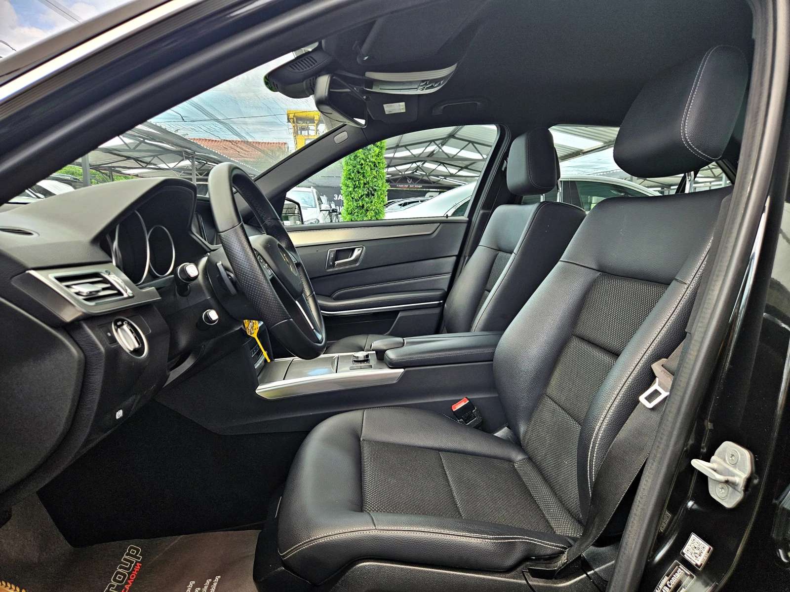 Mercedes-Benz E 220 AMG/FACE/GERMANY/ПОДГРЕВ/AMBIENT/AUTO HOLD/LIZING, снимка 15 - Автомобили и джипове - 55013470