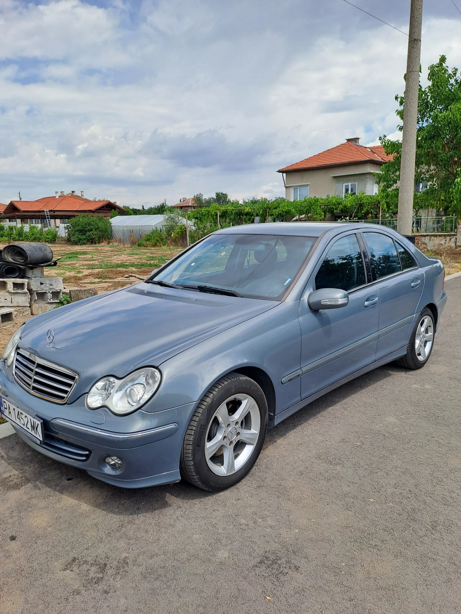 Mercedes-Benz 220, снимка 2 - Автомобили и джипове - 55374567