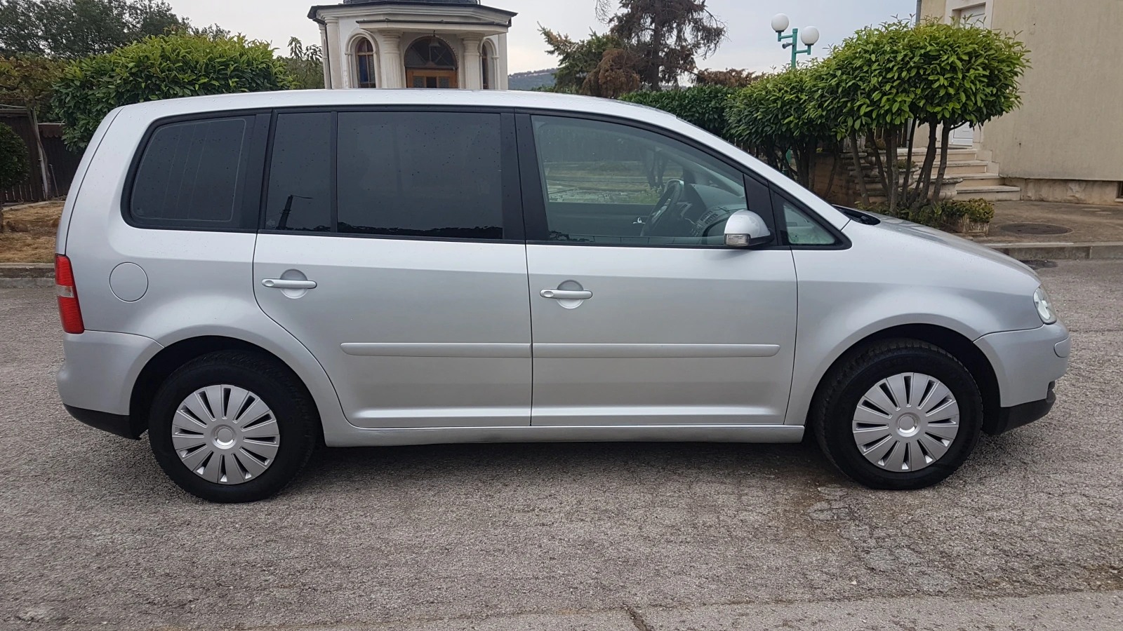 VW Touran 1.9TDI 90кс, снимка 8 - Автомобили и джипове - 56225547