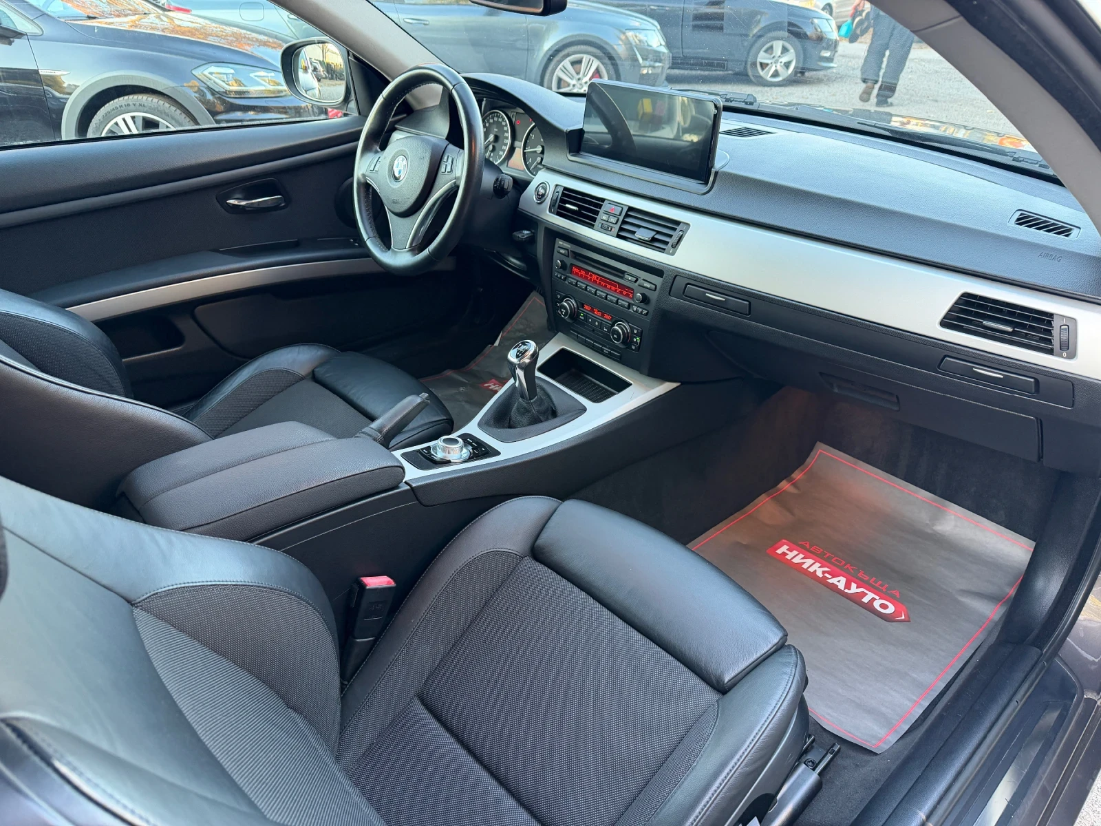 BMW 320 i E92 Coupe Facelift, снимка 10 - Автомобили и джипове - 56576167