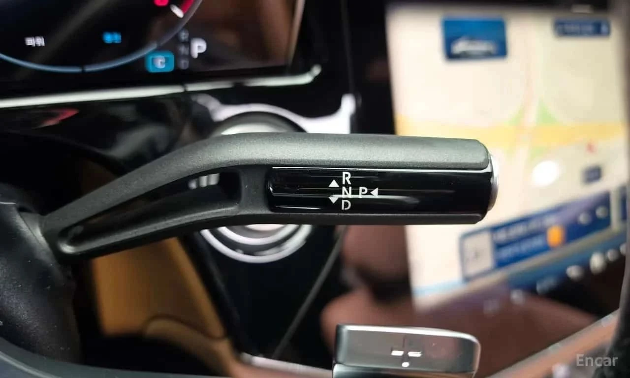 Mercedes-Benz E 300, снимка 9 - Автомобили и джипове - 56706490