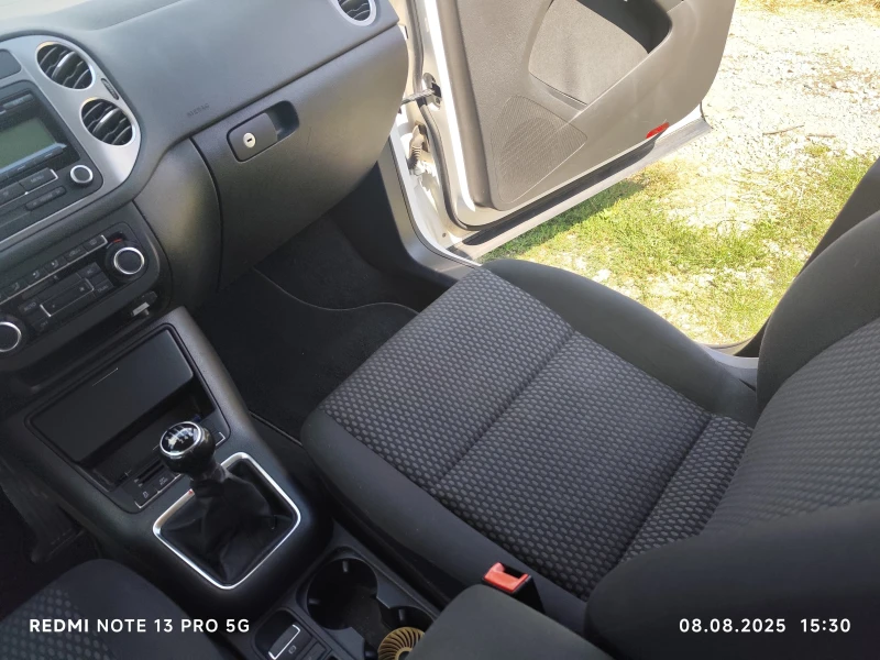 VW Tiguan 2.0TDI, снимка 8 - Автомобили и джипове - 51346079