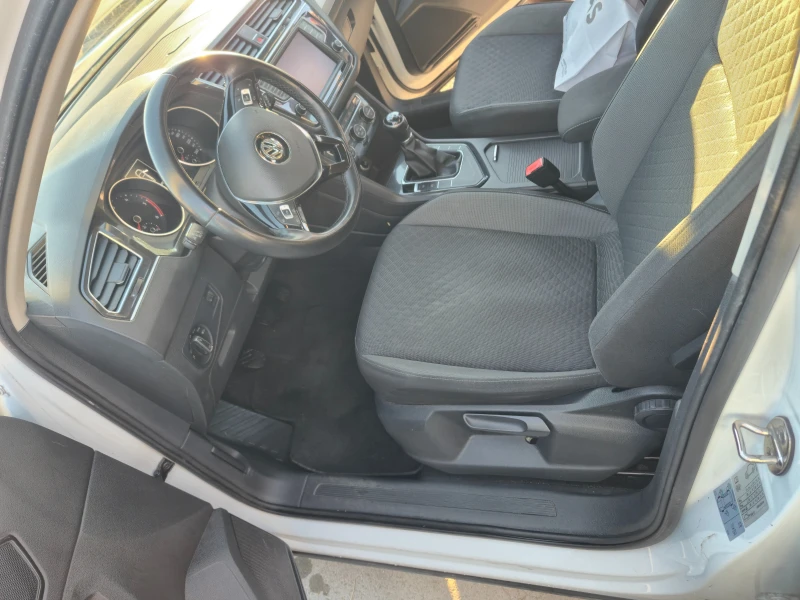 VW Tiguan 2.0 TDI, снимка 12 - Автомобили и джипове - 52802853