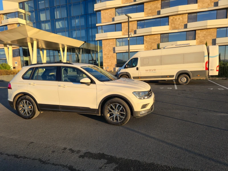 VW Tiguan 2.0 TDI, снимка 4 - Автомобили и джипове - 52802853