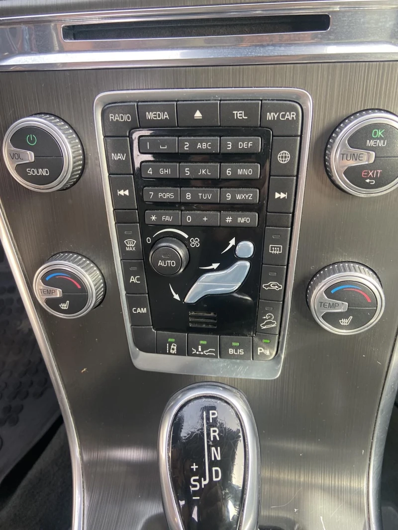 Volvo XC60 Summum, снимка 14 - Автомобили и джипове - 52810833