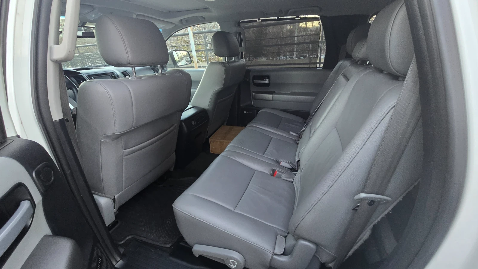 Toyota Sequoia Limited  - изображение 6