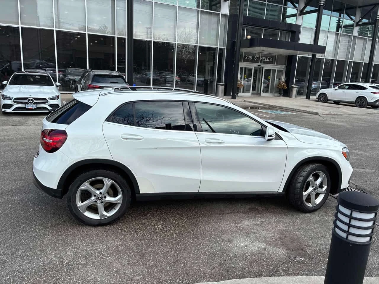 Mercedes-Benz GLA 250 4MATIC * ПОДГРЕВИ* ПАНОРАМА* KEYLESS* , снимка 3 - Автомобили и джипове - 53916985