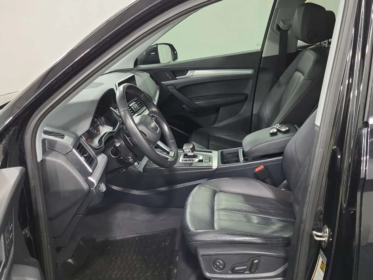 Audi Q5 * PREMIUM PLUS * CARFAX * ЦЕНА ДО БГ, снимка 5 - Автомобили и джипове - 53997294