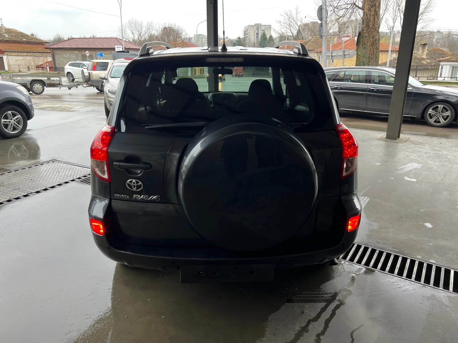 Toyota Rav4 2.2 D-4D, снимка 6 - Автомобили и джипове - 54258431