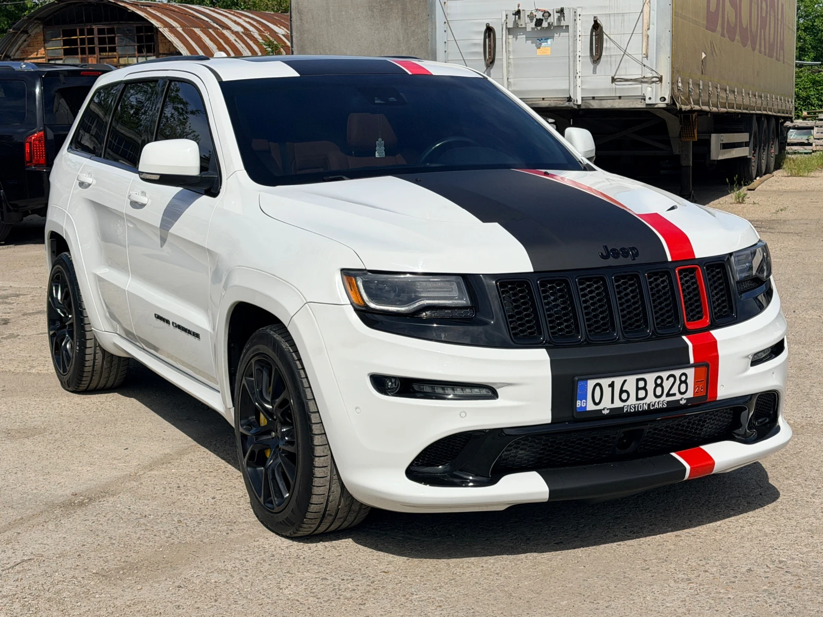 Jeep Grand cherokee SRT 6.4 V8, снимка 6 - Автомобили и джипове - 54610681