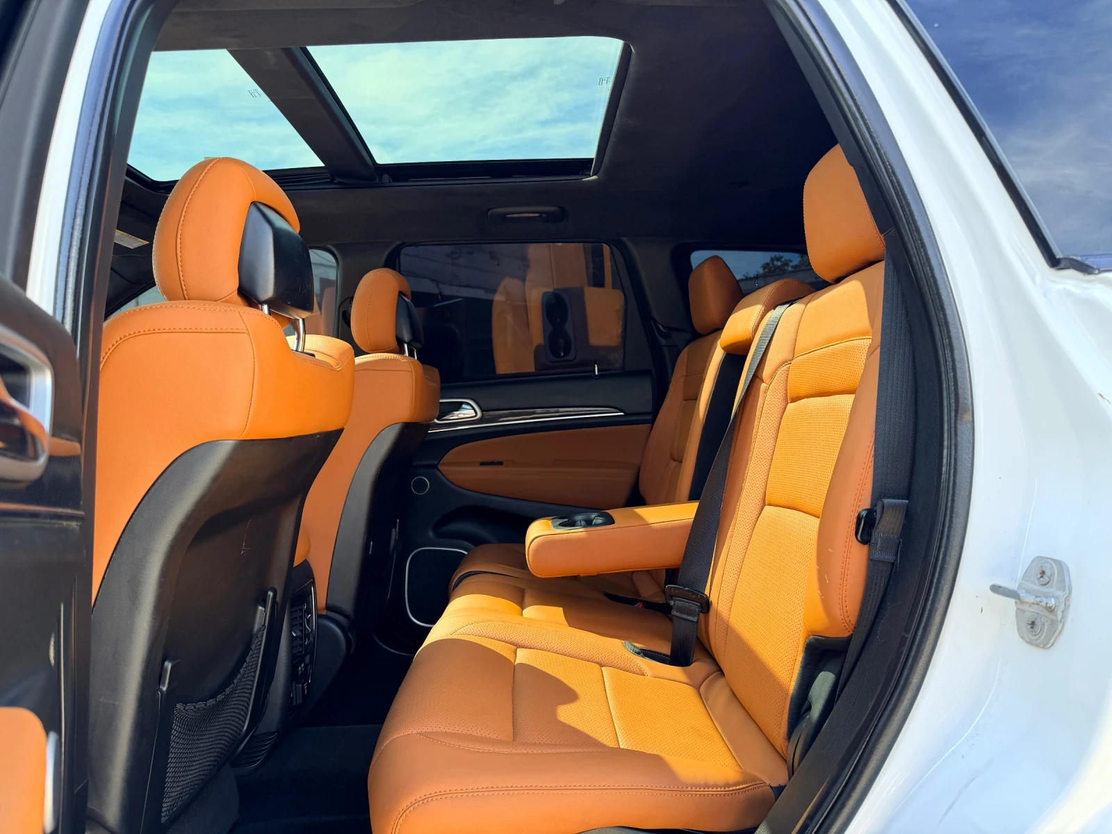 Jeep Grand cherokee SRT 6.4 V8, снимка 13 - Автомобили и джипове - 54610681