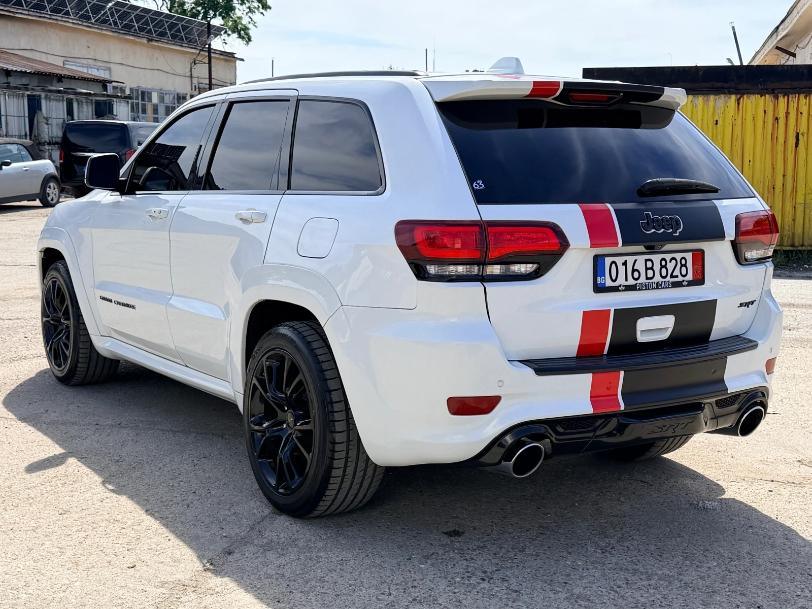 Jeep Grand cherokee SRT 6.4 V8, снимка 3 - Автомобили и джипове - 54610681