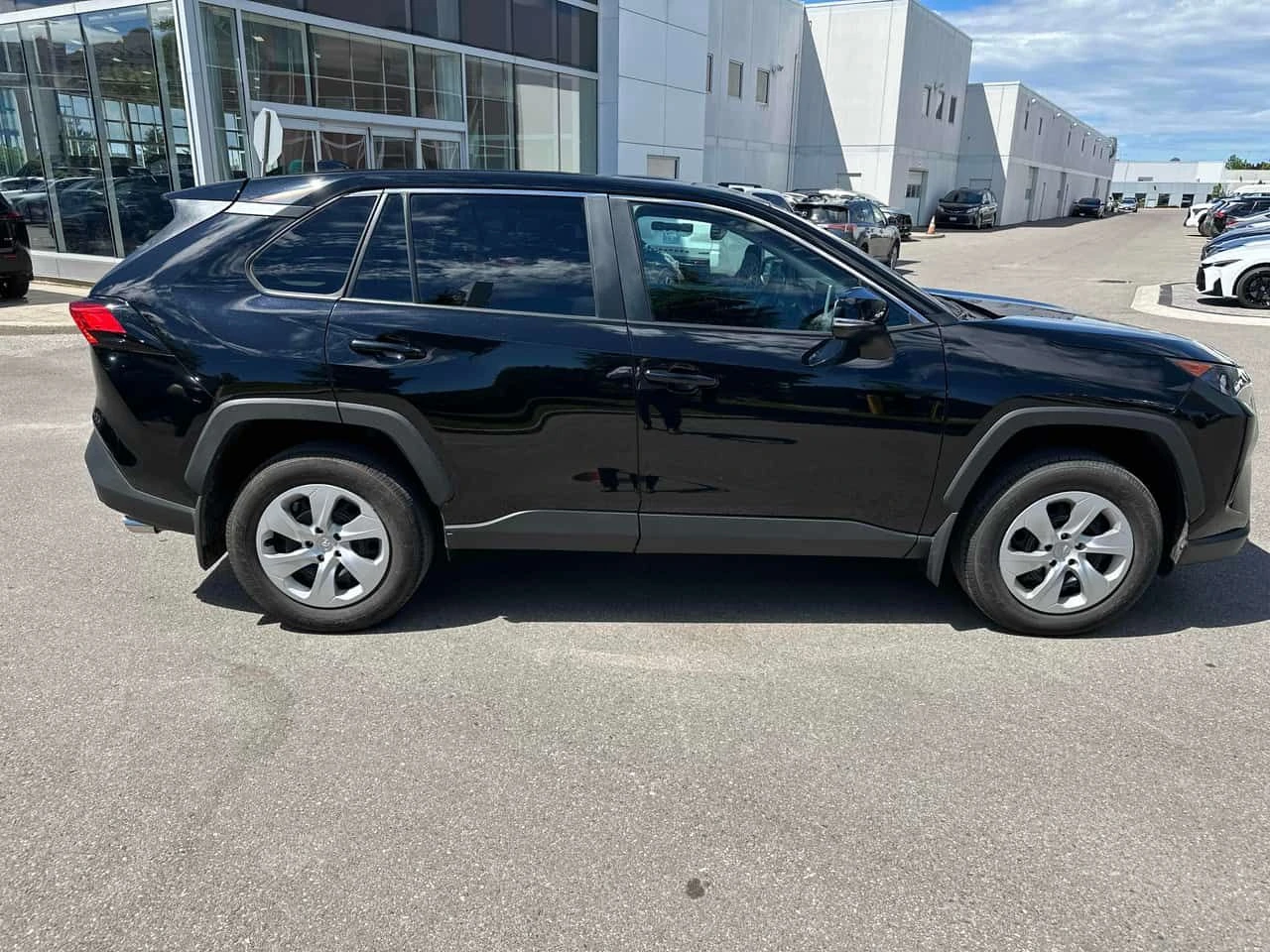 Toyota Rav4 * LE * CARFAX * ЦЕНА ДО БГ, снимка 4 - Автомобили и джипове - 54985986