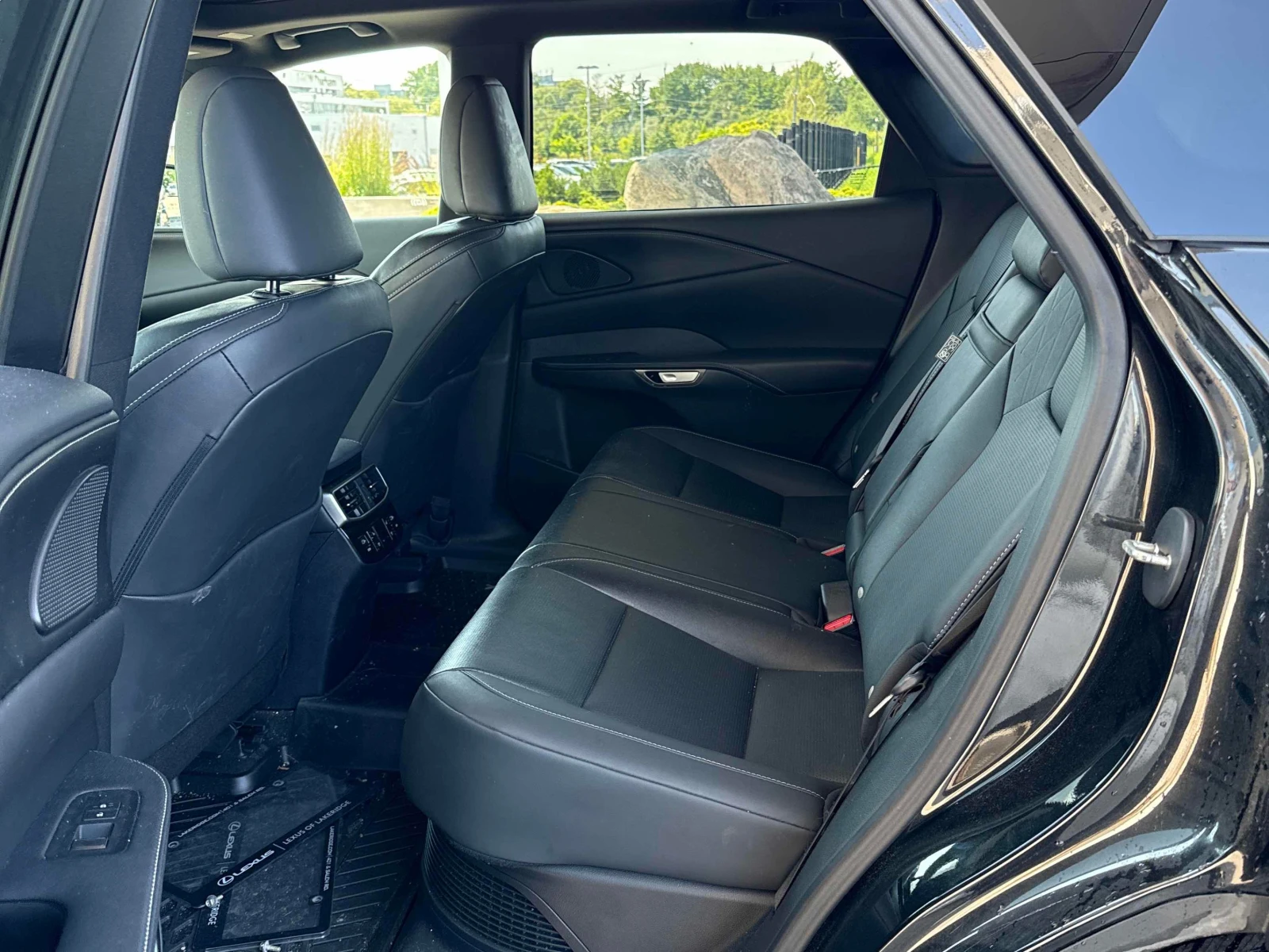 Lexus RX 350h Luxury | ГЛАВНО ПРЕДСТАВИТЕЛСТВО НА LEXUS, снимка 12 - Автомобили и джипове - 55875926