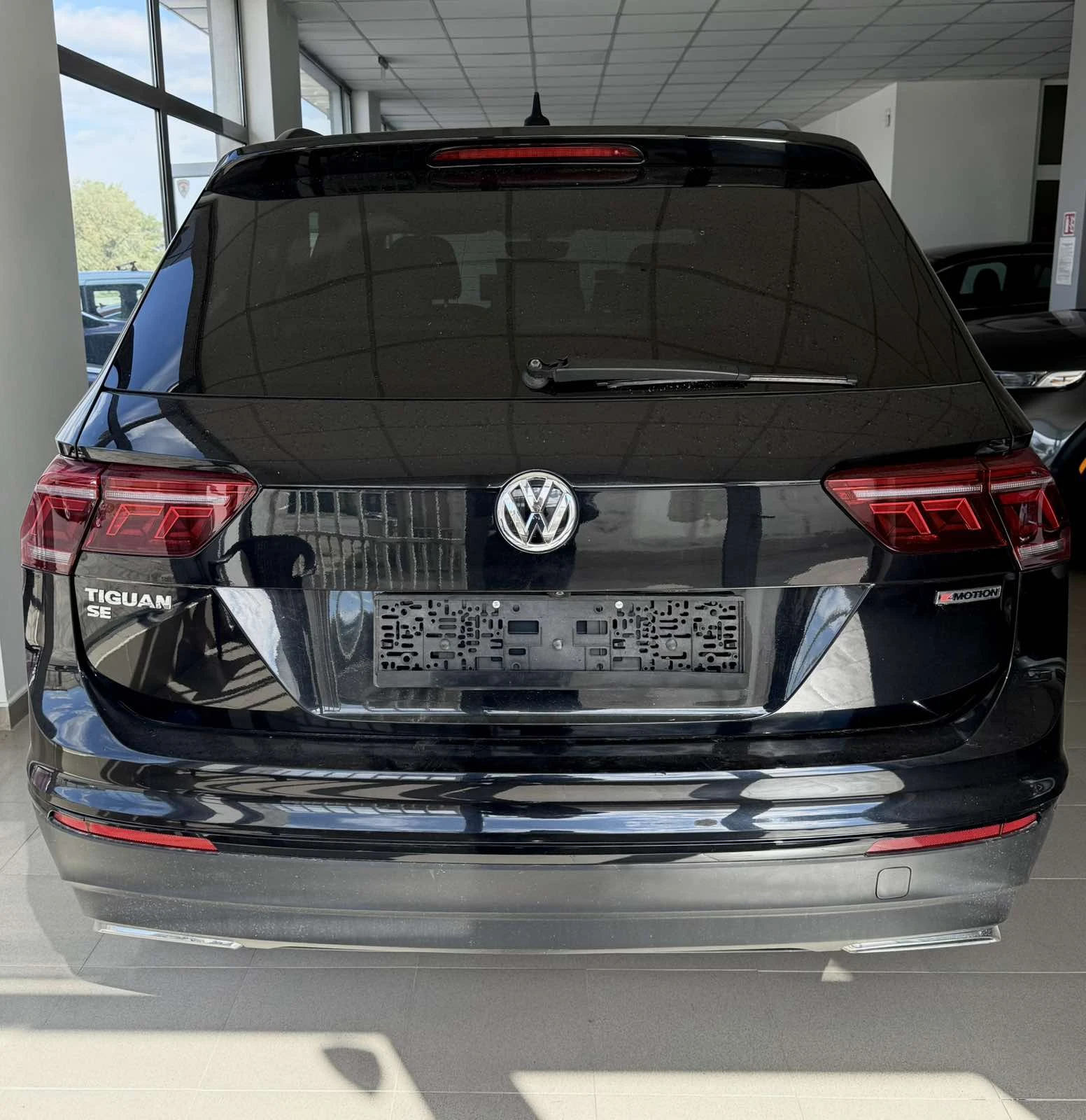 VW Tiguan SE 4 MOTION, снимка 11 - Автомобили и джипове - 56269214