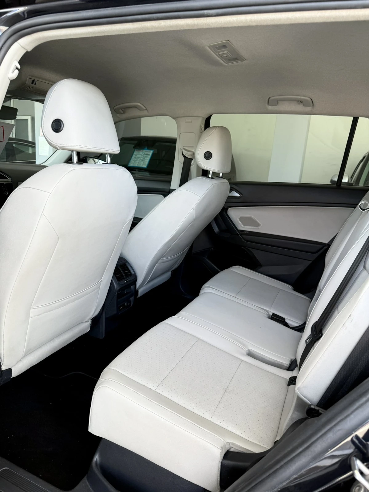 VW Tiguan SE 4 MOTION, снимка 8 - Автомобили и джипове - 56269214