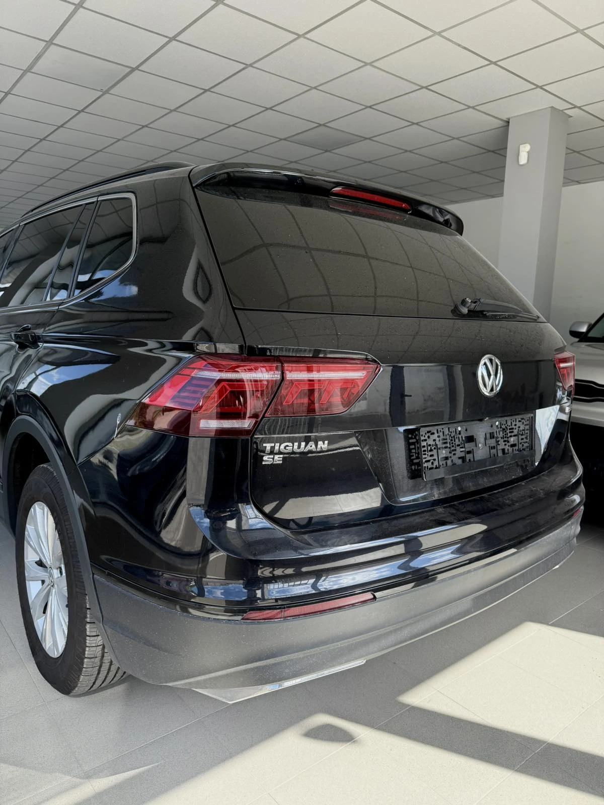 VW Tiguan SE 4 MOTION, снимка 10 - Автомобили и джипове - 56269214