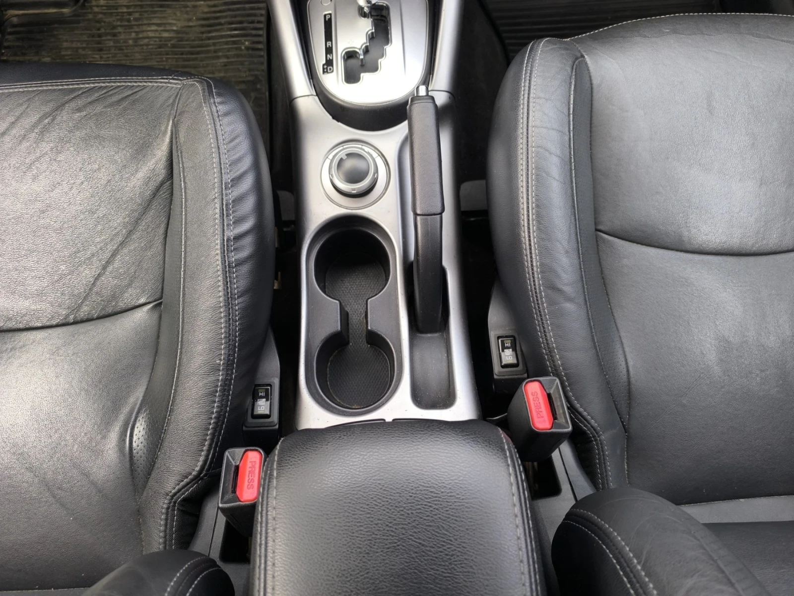 Citroen C-Crosser 2.4i, снимка 8 - Автомобили и джипове - 56728148