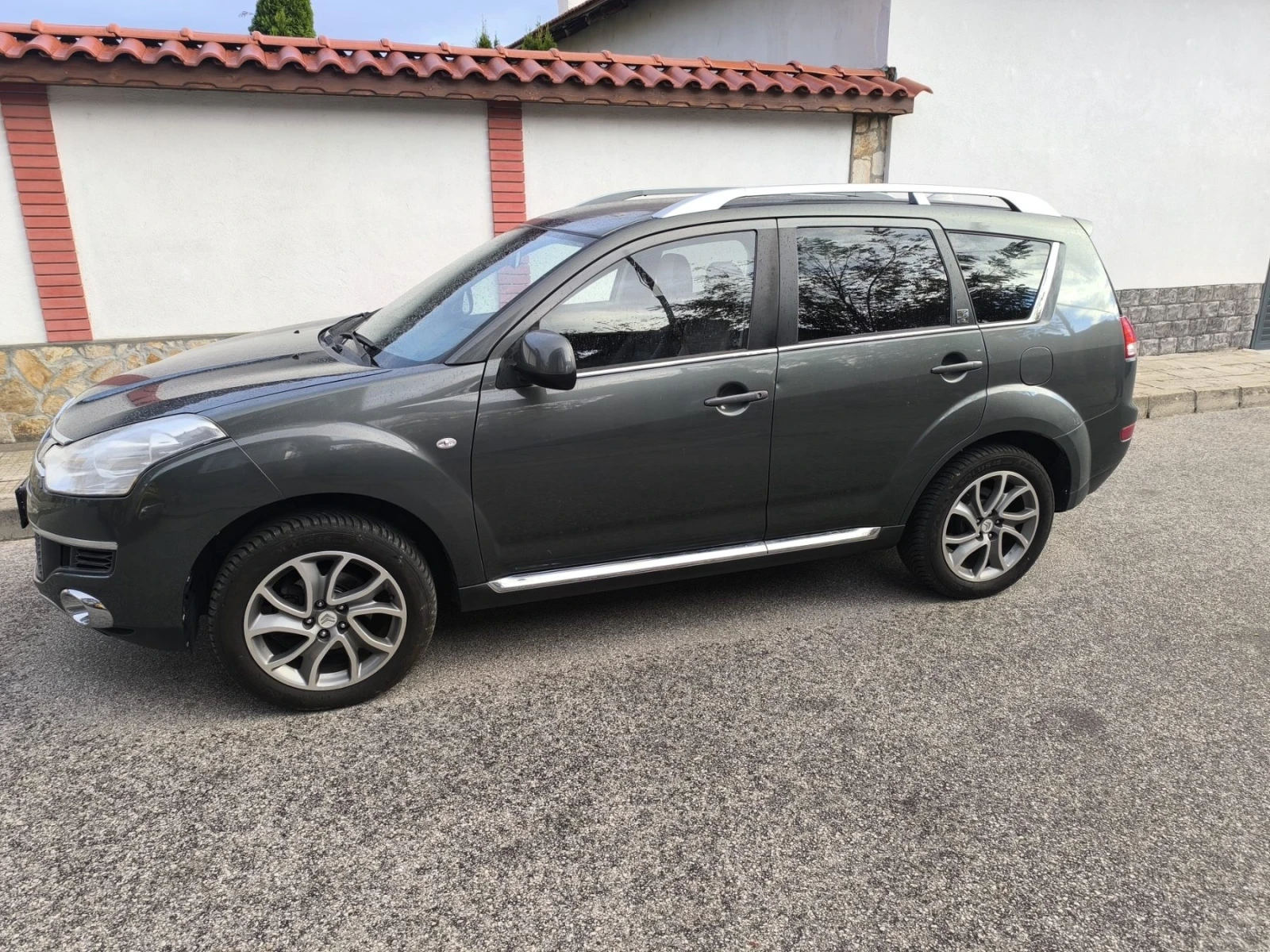 Citroen C-Crosser 2.4i, снимка 5 - Автомобили и джипове - 56728148