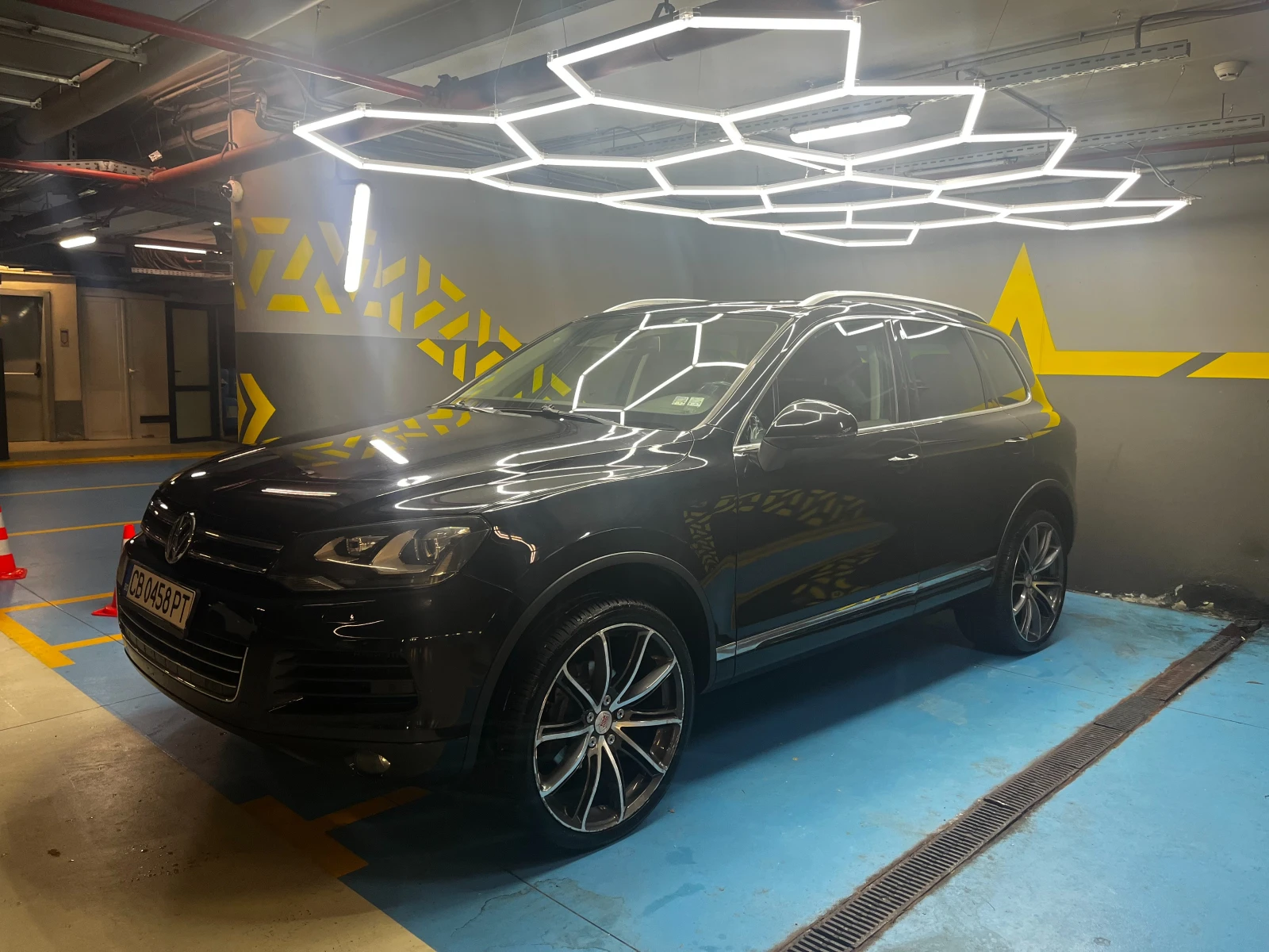 VW Touareg V6 3.0L CASA, снимка 3 - Автомобили и джипове - 56736051