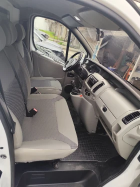 Opel Vivaro 1.9/101/климатик, снимка 10