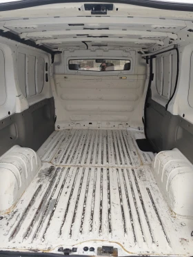 Opel Vivaro 1.9/101/климатик, снимка 6