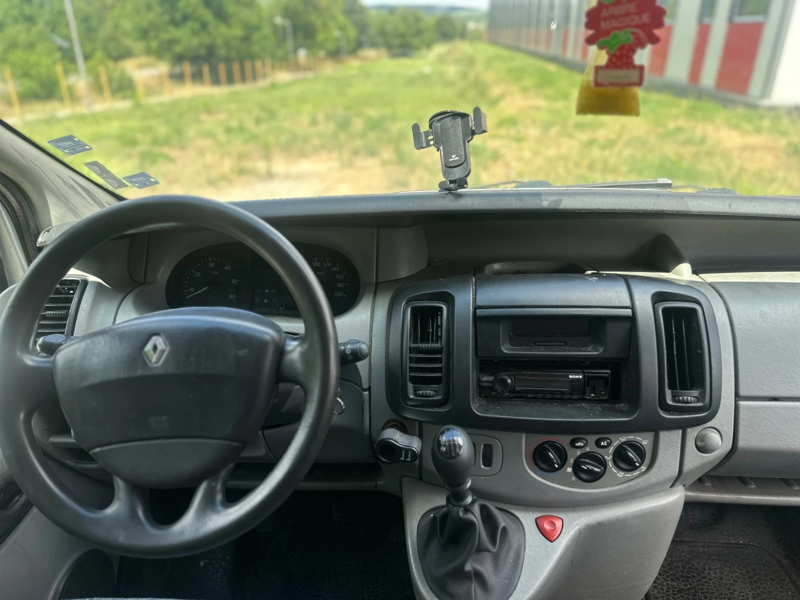 Renault Trafic 1.9 КЛИМА - изображение 9