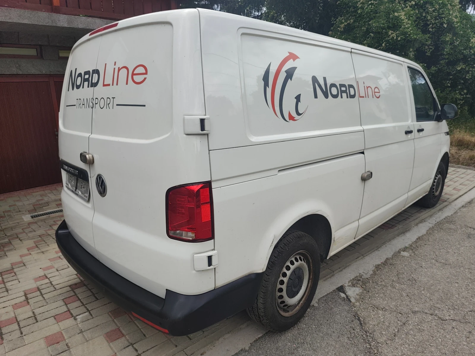 VW Transporter T 6.1 Фейслифт/150348км/3 местен/2.0тди Euro 6D - изображение 4