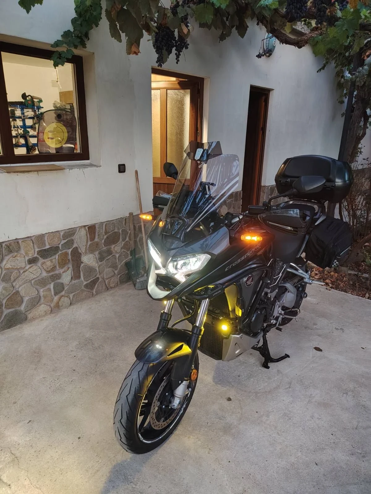 Honda Crossrunner Vfr800x, снимка 14 - Мотоциклети и мототехника - 56004233
