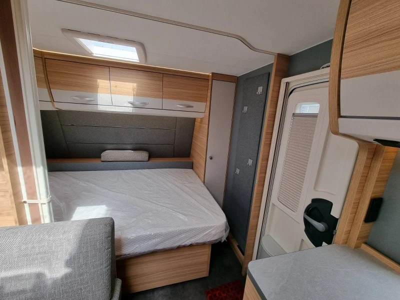 Каравана Dethleffs Camper 540QMK !!!С отстъпка 3333EUR!! 0% Лизинг!, снимка 14 - Каравани и кемпери - 49460340