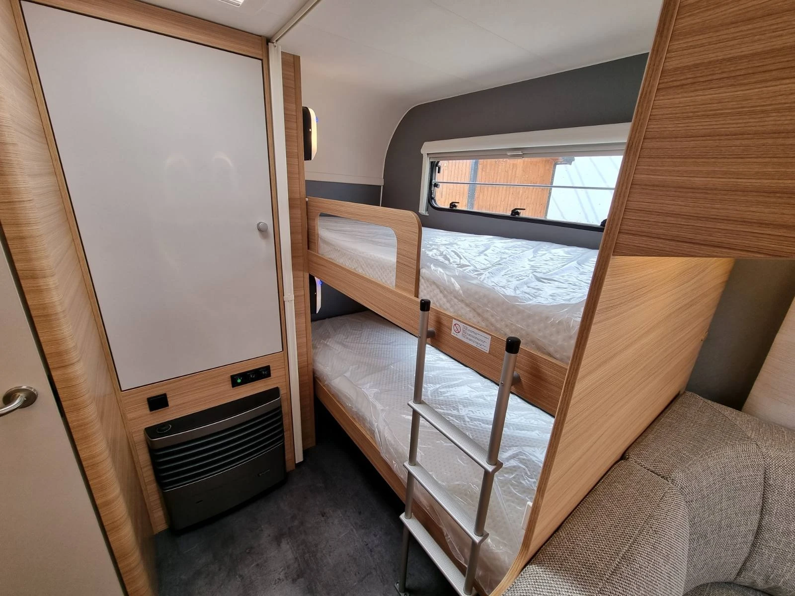 Каравана Dethleffs Camper 540QMK !!!С отстъпка 3333EUR!! 0% Лизинг! - изображение 10