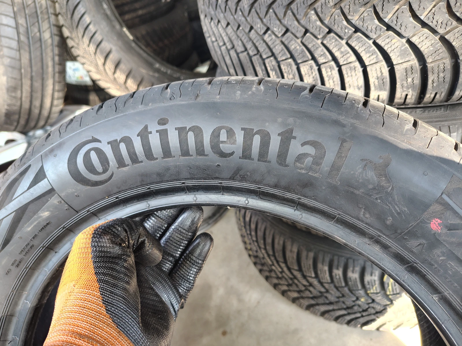 Гуми Летни 215/55R17, снимка 4 - Гуми и джанти - 55844306