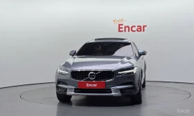 Volvo V90 Cross Country T5 PRO AWD* МАСАЖ* BOWERS&WILKINS* 360* HEAD-UP* , снимка 3