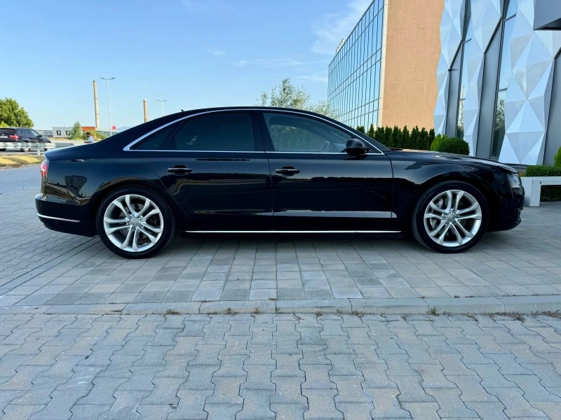 Audi A8 4.2TDI-EXCLUSIVE-MASSAGE-360-КАМ-HEADUP-BOSE-NIGHT, снимка 4 - Автомобили и джипове - 46363440