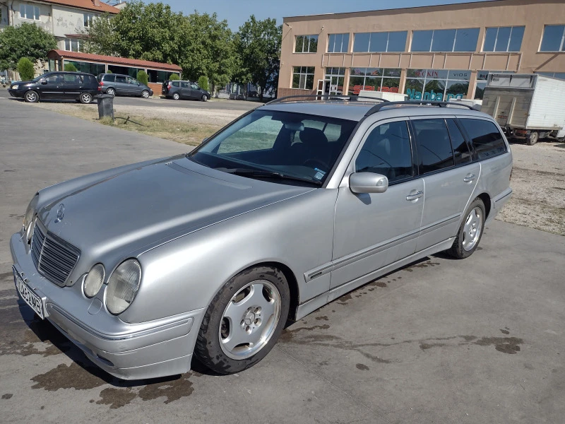 Mercedes-Benz E 270, снимка 16 - Автомобили и джипове - 47323944